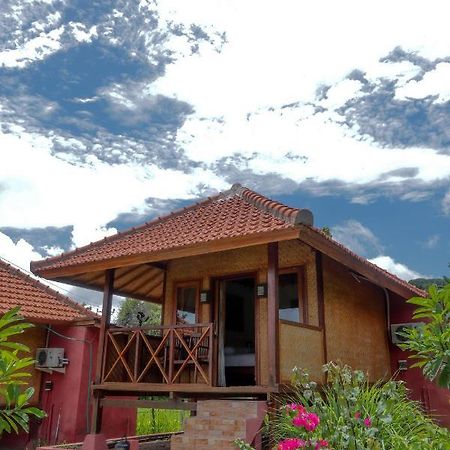 Yut'S Inn Flower Paradise Gili Gede 外观 照片